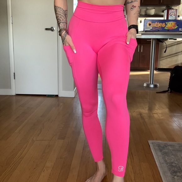 Bombshell Sportswear Curves Leggings - Party Pink - Picture 3 of 5